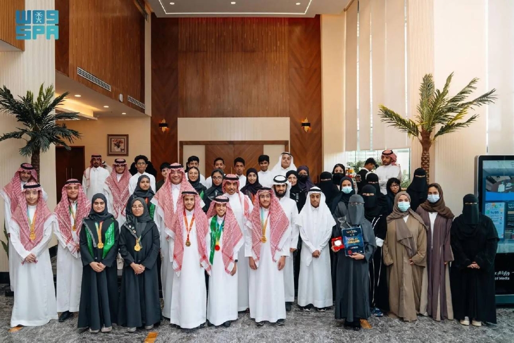 وزارة الإعلام تحتفي بطلاب وطالبات أكاديمية طويق ومدارس مسك الفائزين في «آيتكس 2024» – أخبار السعودية
